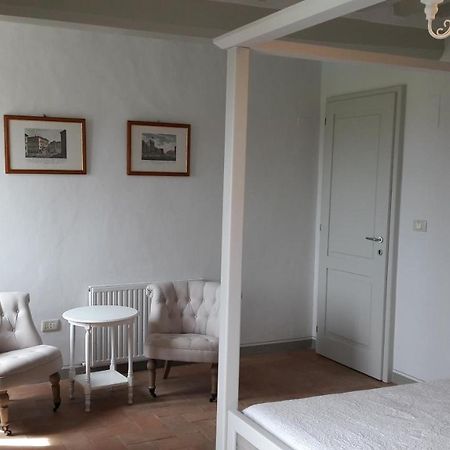 Castello delle Forme B&B Cum Grano Salis מראה חיצוני תמונה
