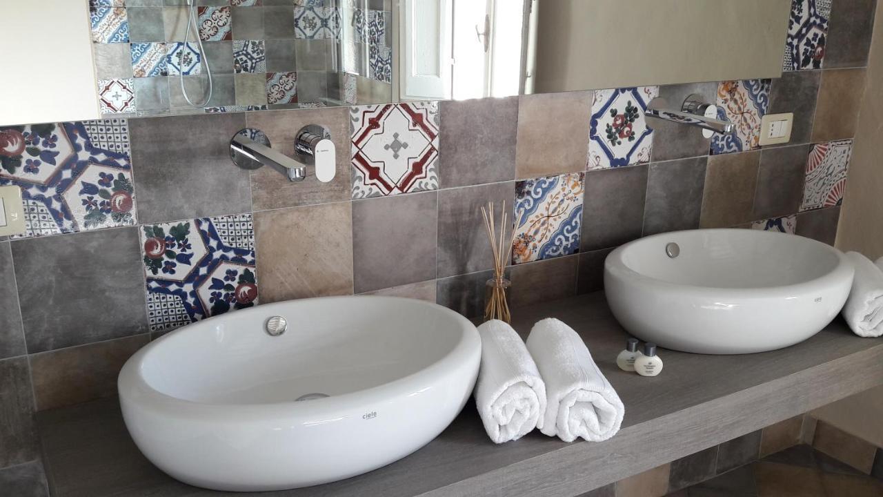 Castello delle Forme B&B Cum Grano Salis מראה חיצוני תמונה