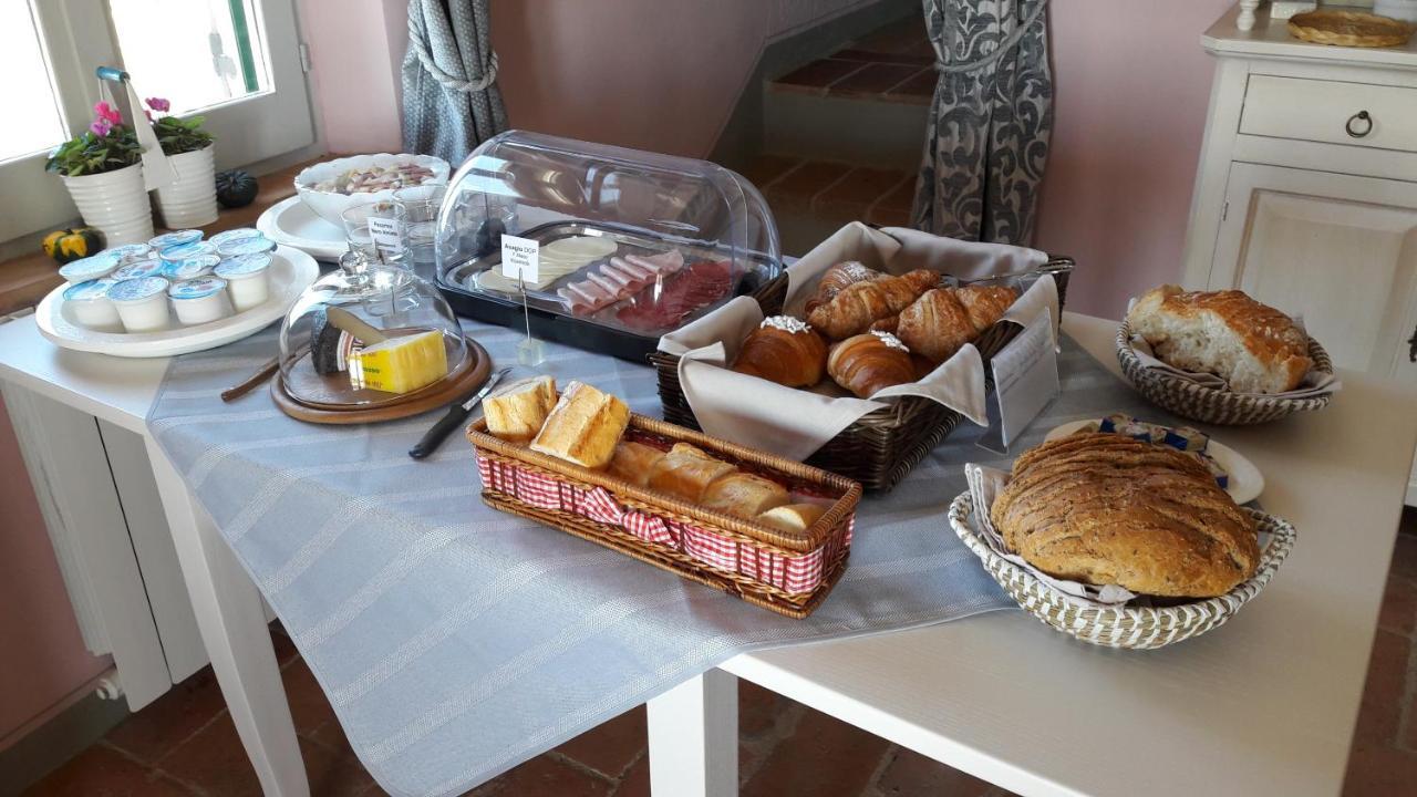 Castello delle Forme B&B Cum Grano Salis מראה חיצוני תמונה