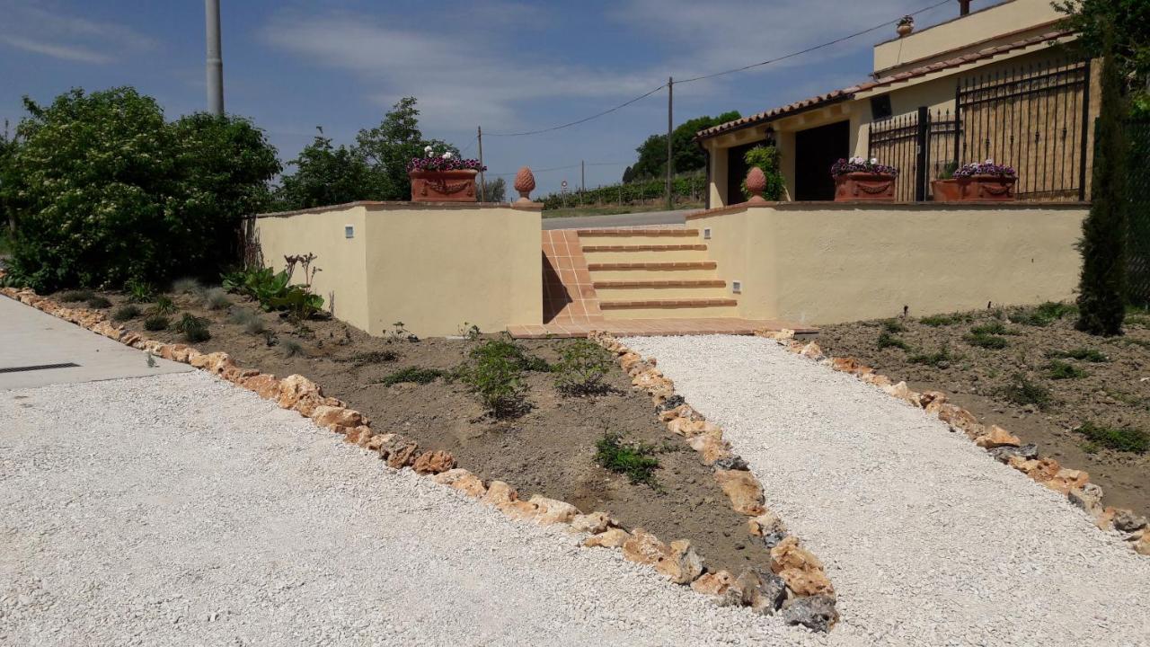 Castello delle Forme B&B Cum Grano Salis מראה חיצוני תמונה
